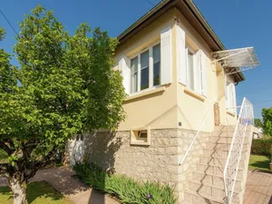 Image of Elegant holiday home with garden