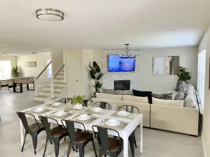 Image of ☆New☆Modern Luxury Dallas Getaway 5BR\/2.5BA 3000sf