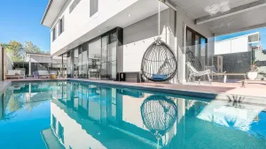Image of Catalinas - Byron Bay villa near beach with pool