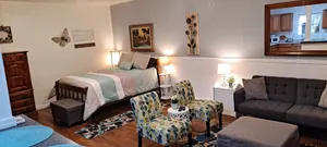 Image of Guesthouse\/apartment 5 minutes from Hospital,  convenient center, and freeway