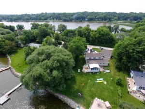 Image of Beautiful Lake House Perfect Peaceful Country Getaway