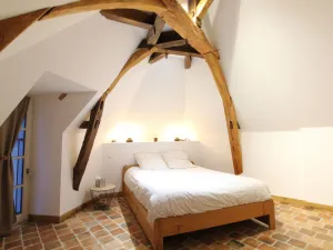 Image of Charming Townhouse Near Zoo de la Flèche - Family-Friendly with Terrace & Parking