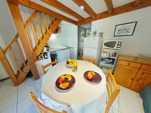 Image of T3 detached house with large terrace and residence with swimming pool and tennis court