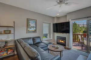 Image of 1032 Luxury Eaglepointe Townhome