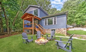 Image of Newly renovated home on the lake!