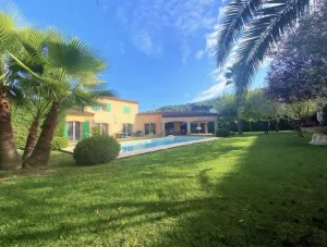 Image of Maria property with large 60 m2 swimming pool