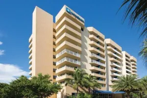 Image of Pompano Beach, FL: 1 Bedroom w\/Resort Beach, Marina, Yacht Cruises, Watersports