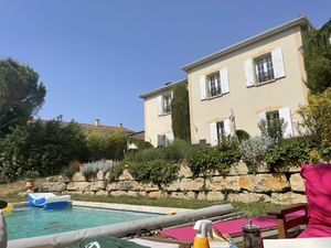 Image of Lovely family home with swimming pool near Lyon