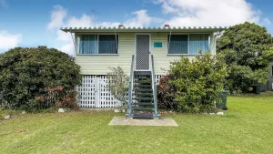 Image of Happy Days - Burrum Heads- Close to Boatramp- 2BR