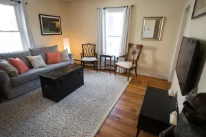 Image of 1200 sq ft ♦ West End Townhouse ♦ Perfect Location