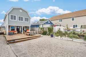 Image of Beachfront house on Long Island Sound