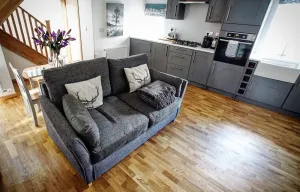 Image of Charming cottage with private hot tub. 45 minutes from Edinburgh. Sleeps 4