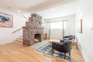 Image of Luxury 4-bed home in Riverside Heights!