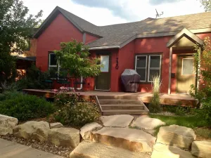 Image of Highland Sage: Downtown Oasis, Private Fenced Yard and Relaxing Patio