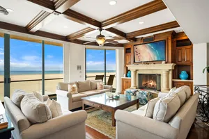 Image of 3425O Oceanfront Tuscan Villa