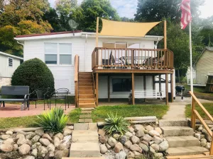 Image of Stone Lake Vacation Cottage Middlebury, IN Boat Kayak Fishing Swimming getaway