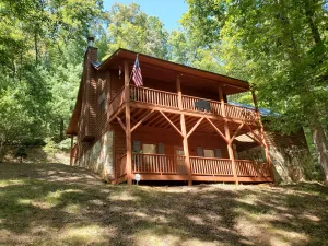 Image of Mountain Creek Retreat - 5 minutes from Downtown Murphy - Secluded