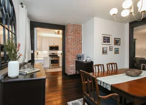 Image of PGH City Home - Lovely 3 BR, 1.5 BA, Sleeps 7+ w\/ Ultra Suited Location