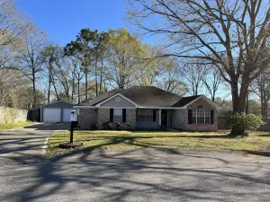 Image of Home located on cul-de-sac in quiet community