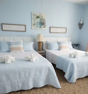 Image of DOWNTOWN VICTORIAN. WALK TO CP, FERRY BOATS, BARS & CAFES. SLEEPS 23, BOOK NOW!