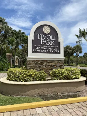 Image of Remodeled 2 bed grnd floor vacation apt ,7  minutes away From Beach!