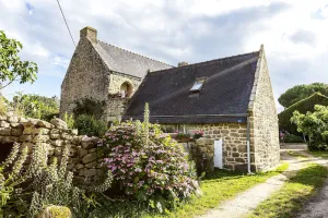 Image of Armor\" apartment in 18th century house 5 min. from sandy beaches