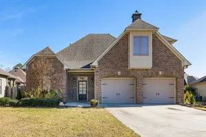 Image of Serenity Willow - 3BR near Chelsea w\/ Fenced Yard