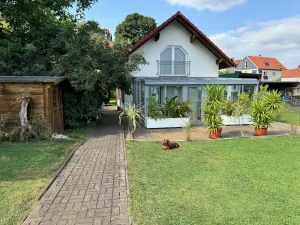 Image of Vacation home with pet-friendly large fenced garden in Bad Tabarz.