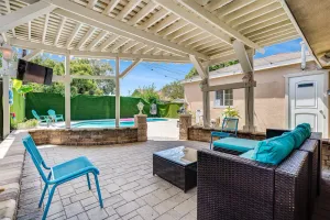 Image of Perfect Oasis w\/ Pool, jacuzzi, close to airports, beach, entertainment and more