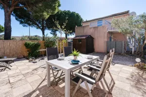 Image of Villa 3 pièces avec grande terrasse, proche plage du Grazel, 6 pers, parking privé, WiFi disponible - FR-1-409-70