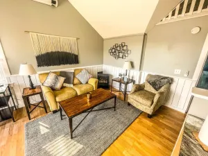 Image of Cozy Pond Side Cottage in Bar Harbor! [The Nook]