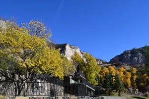 Image of Luxurious Lodging in the Wind River Canyon