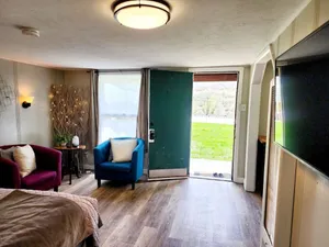 Image of Cabin 04 Pet friendly *Updated* Studio+ kitchen
