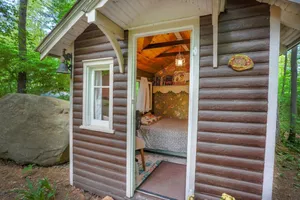 Image of Little Wooded Retreat with breakfast and spa!