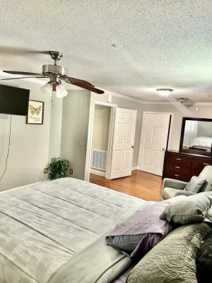 Image of Cheerful home with plenty of privacy and entertainment room.