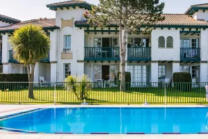 Image of Very nice apartment on the ground floor in front of the swimming pool, with beautiful sea view