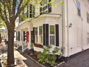 Image of Beautiful 4 Bedroom Home in the Heart of Historic Downtown Newburyport