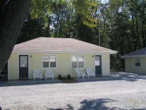 Image of Studio unit with kitchenette