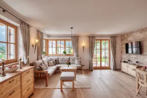 Image of Jasmin vacation apartment with south-facing terrace and mountain view