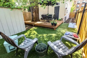 Image of 💙  of City | Easy parking | Private yard + King Bed 💙