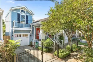 Image of Uptown New Orleans Cottage Ochsner, Tulane, French Quarter, CBD,  Mardis Gras.