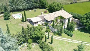 Image of Mas en Provence with heated saltwater swimming pool & jacuzzi & boules court.