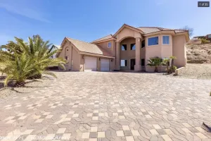 Image of GOLF HUB MANSION 16 bed & 6 Bath 6,000 sq ft within 5 minutes of 7 Golf Courses