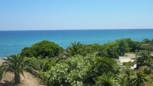 Image of Beautiful flat , rated 2 stars on the beach