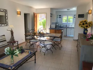 Image of Sandy beach 500m away, air conditioning, swimming pool