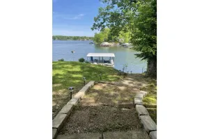 Image of WATERFRONT Vacation! {3 bed 2 bath.  Sleeps 13}