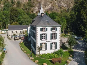 Image of Beautiful Apt 6, 16thC Castle