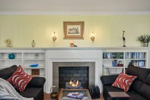 Image of Home adjacent to Country Club, near Hospitals, Park, College and shopping.