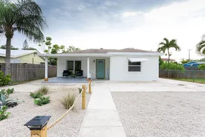 Image of Hidden Gem #2 @ Lake Worth