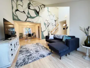 Image of Ocean Inspired Artists Cove 4B in SW Portland
